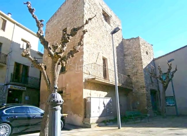Foto d0f6c6ec-2b48-4f73-862a-15c7a01bf3ff. Casa aparellada a Calaf