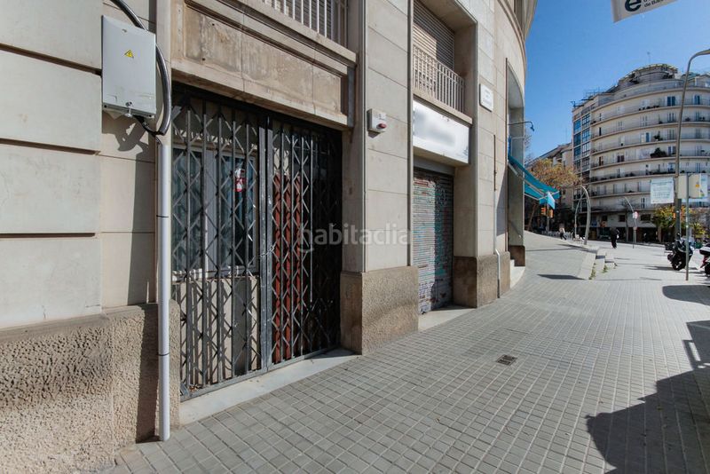 Foto 1bef89c9-e29a-4a8b-9f9c-41af17b3972e. Local comercial a La Salut Barcelona