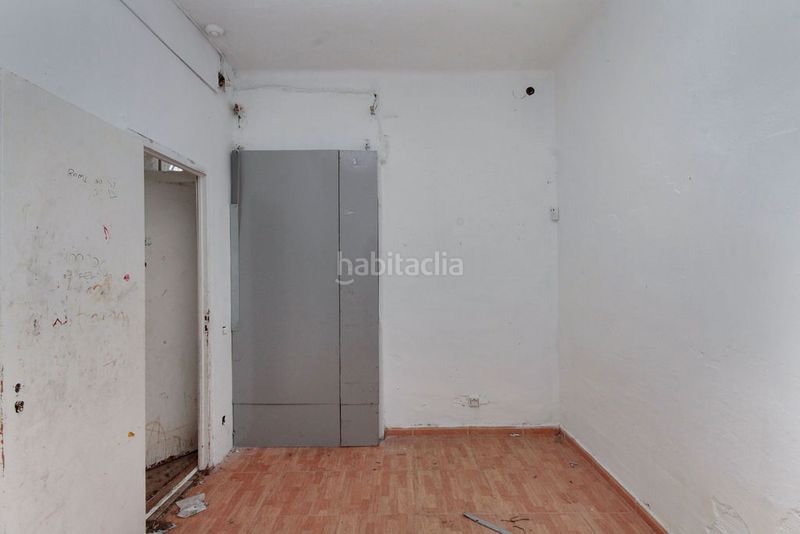 Foto d4acc4e2-ad64-4a68-91f6-4c4e4c30cb47. Local comercial a La Salut Barcelona