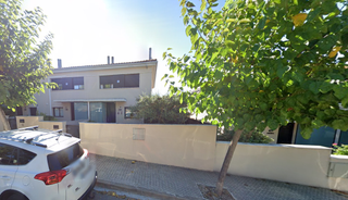 Casa aparellada  C/ melies. Solvia inmobiliaria  chalet adosado vilanova i la geltrú