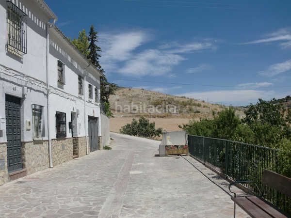 Foto c006b43a-3844-4769-91eb-2aeb438e6463. Casa aparellada a Martos