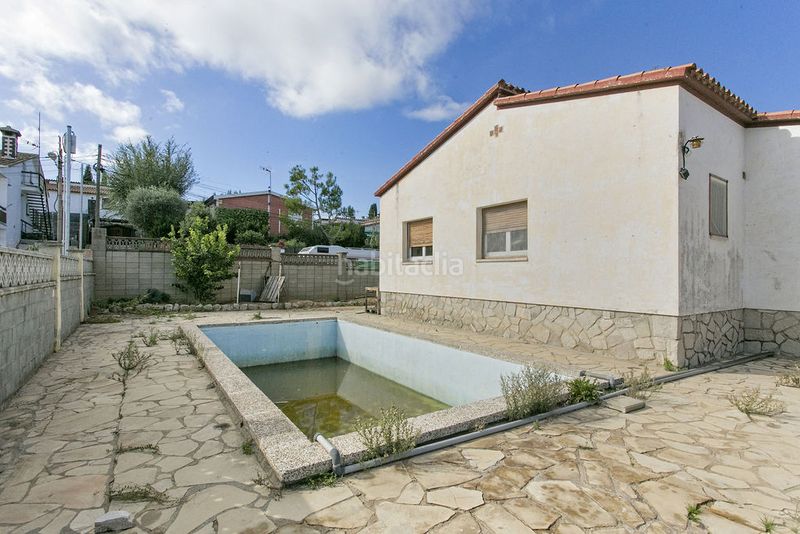 Foto 8a683ca1-2096-4c86-aa27-c6376316d818. Xalet amb piscina a Masquefa