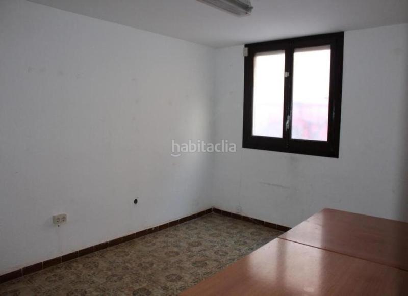 Foto 7cf19ba1-736a-4aef-84c8-6058f47f0179. Locale commerciale in Nucli Antic Cunit