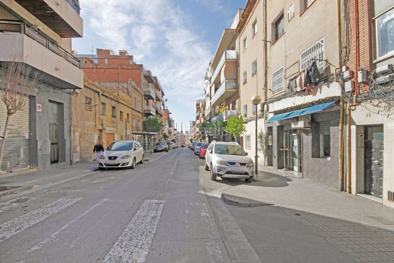 Foto f640231a-70ea-4e59-ac92-00fc732e4d92. Pis a La Salut Badalona