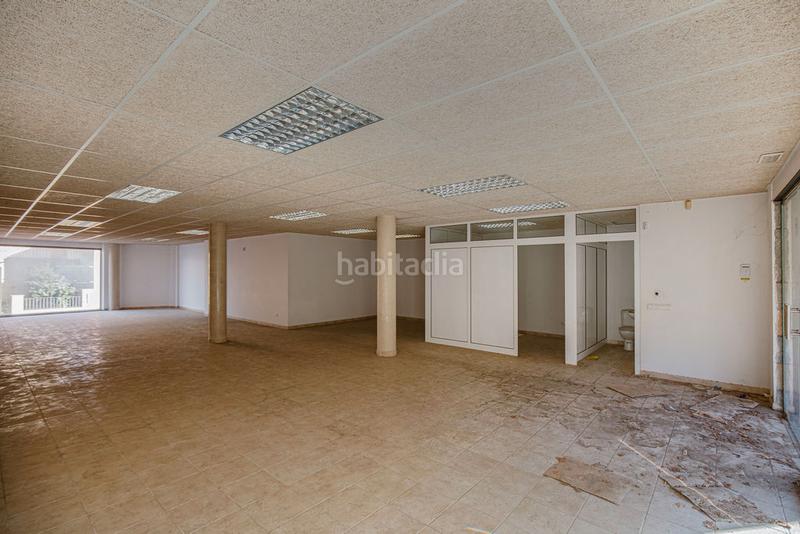 Foto 30fd16d3-fa98-4d99-b956-f7f723ac7a42. Local comercial a Mercat-Mas Moixa Blanes