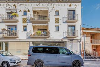 Local commercial  Av./ de la pau. Solvia inmobiliaria  locales blanes