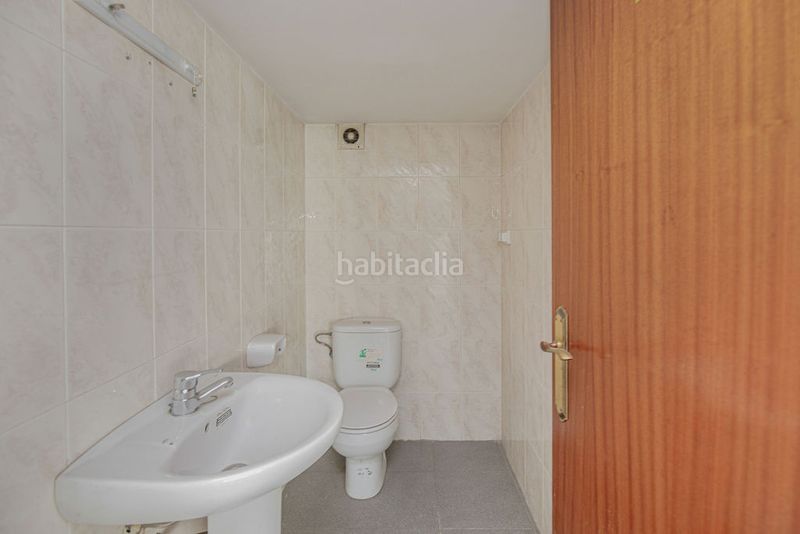 Foto fdc8ec6f-3893-4c78-a535-3ed0e366810a. Local comercial a Mercat-Mas Moixa Blanes