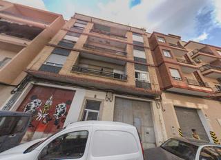 Pis  C/ ausias march. Solvia inmobiliaria  piso llíria