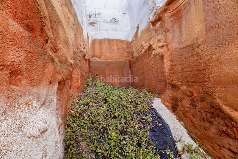Foto c1ab8f46-1515-4c9d-8d83-d86788efc006. Casa aparellada a Castalla