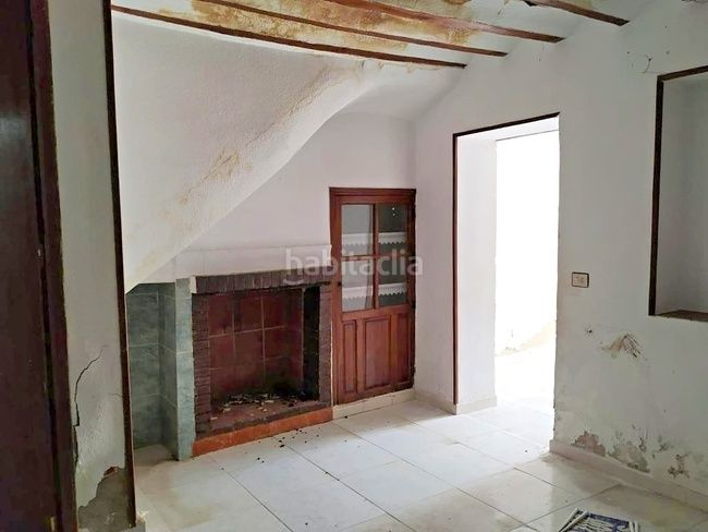 Foto 6e60fd6f-ebd1-4e58-ae83-5cdfb6175576. Casa aparellada a Ulea