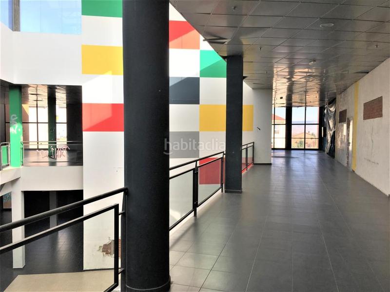 Foto e72846b2-a5f5-40dc-be05-503d1416db3b. Locale commerciale in Cabanillas del Campo