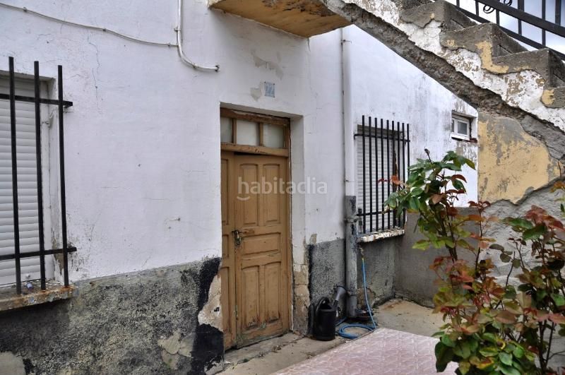 Foto f676cd01-359a-45ed-9bca-fe0a0dfefe2a. Edifici a Guardo