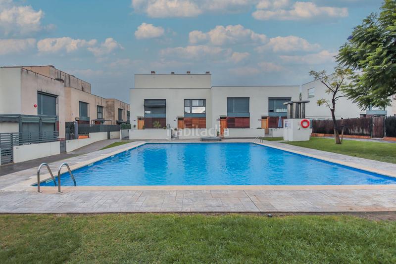 Foto 1617c9d9-386c-49ad-8e2d-353a4d78c526. Casa pareada solvia inmobiliaria chalet adosado en Cambrils