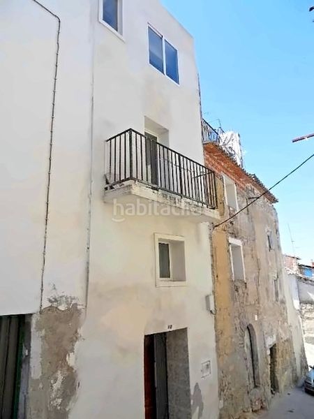 Foto 208f0679-fac0-4089-a588-222abfa76bd8. Casa aparellada a Caspe