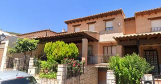 Maison jumelée  C/ orgaz. Solvia inmobiliaria  chalet adosado yébenes los