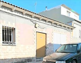 Casa aparellada  Chueca. Solvia inmobiliaria  chalet adosado puertollano