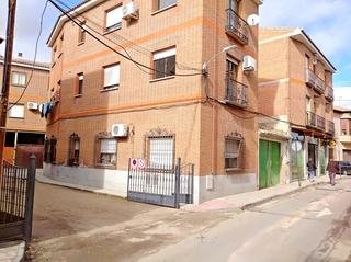 Appartement  C/ alfares. Solvia inmobiliaria  piso puebla de montalbán la