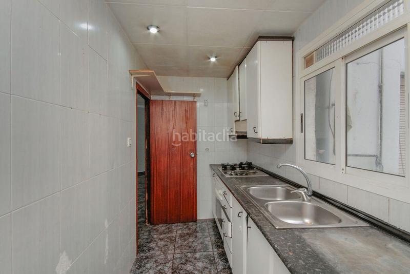 Foto e6af3aa3-7c9a-410c-8ea9-b3727195c024. Flat in Can Mariner Santa Coloma de Gramenet