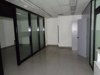 Location Local commercial  Montcada. Solvia inmobiliaria  locales terrassa