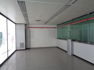Location Local commercial  Montcada. Solvia inmobiliaria  locales terrassa