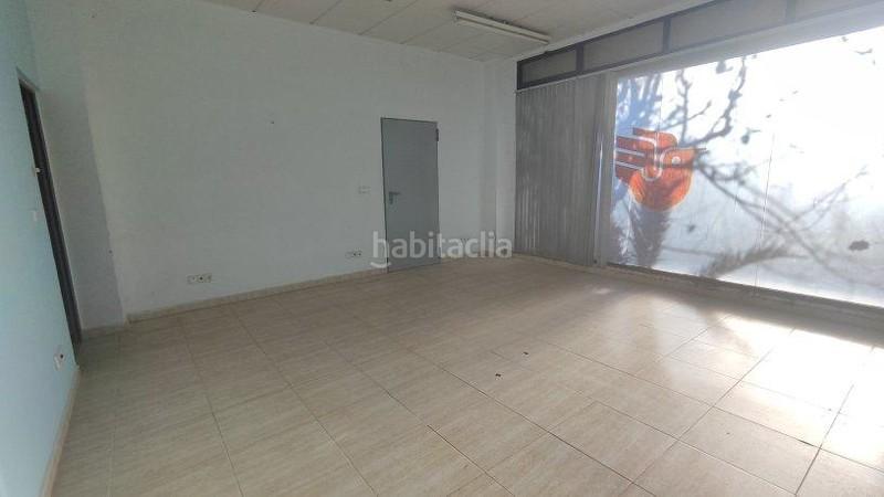 Foto fda8a3d4-7ce9-4b1c-b143-630f42f757f4. Local comercial solvia inmobiliaria locales montroig del camp en Miami Platja