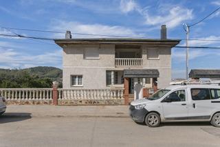 Chalet  C/ dr pi i molist. Solvia inmobiliaria  chalet independiente sant vicenç dels horts