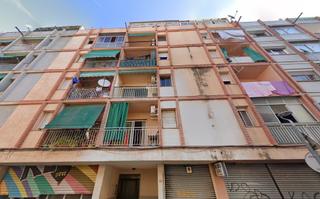 Piso  C/ squia. Solvia inmobiliaria  piso canovelles