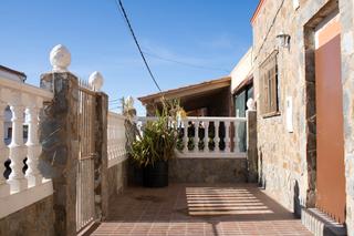 Casa aparellada  C/ san juan. Solvia inmobiliaria  chalet adosado santa marta