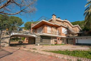Xalet  C/ sant crist. Solvia inmobiliaria  chalet independiente cabrils