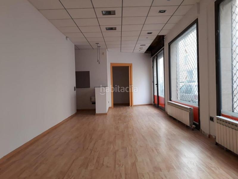 Foto be10a1a4-0a1f-4749-9f7f-2f3774f08115. Local commercial dans Centelles