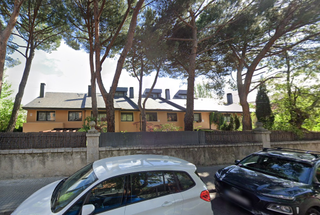 Maison jumelée  C/ arquitecto a. san román. Solvia inmobiliaria  chalet adosado torrelodones
