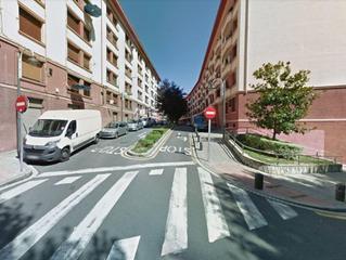 Local Comercial  Eguiluz antonio medico. Solvia inmobiliaria  locales bilbao