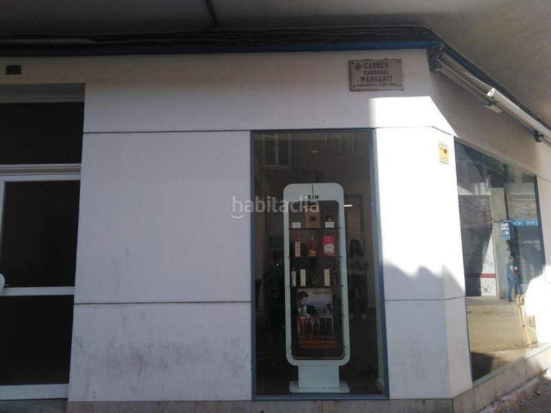 Foto 474a9a87-2cf8-4f2b-b80a-5d5155a9f5f3. Local comercial a Eixample Nord Girona