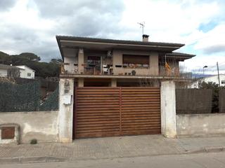 Xalet  C/ gardenia. Solvia inmobiliaria  chalet independiente llinars del vallès