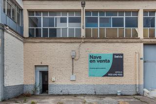 Nau industrial  C/ vías. Solvia inmobiliaria  nave logística pinseque