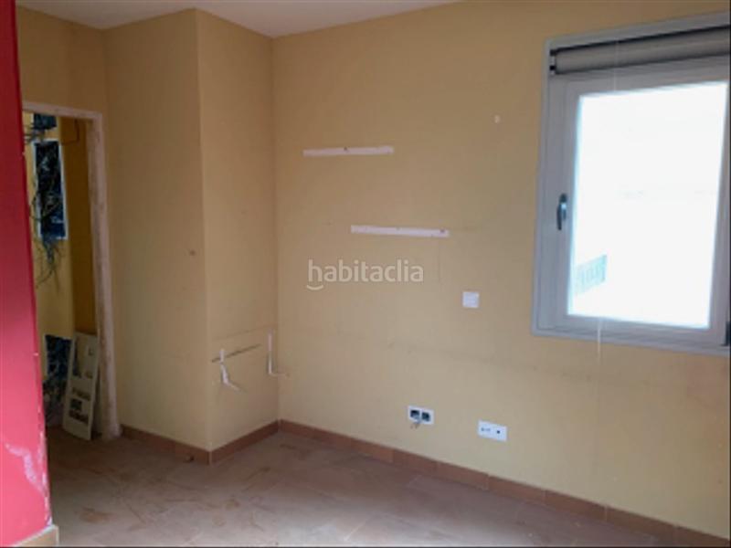 Foto 340eb7eb-5f42-44bf-8702-c0834fb7f735. Casa aparellada a Lucillos