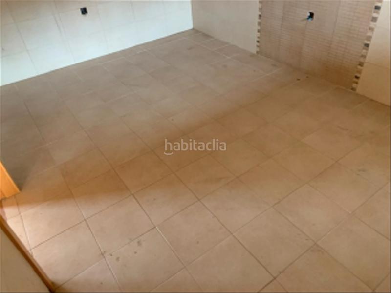 Foto 5b7f5f89-c885-430f-9de3-fe6ca7047e8f. Casa aparellada a Lucillos