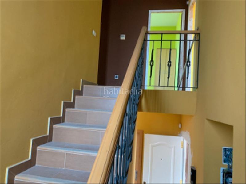 Foto 8525c35e-3bed-441a-8c71-28f02930d555. Casa aparellada a Lucillos