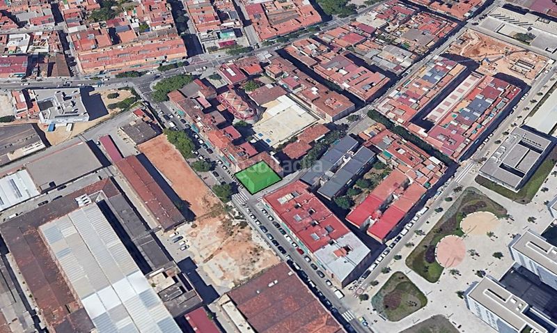 Foto 0fb8a025-ba41-47f0-b96a-2dba111e8133. Local comercial a La Bordeta Barcelona
