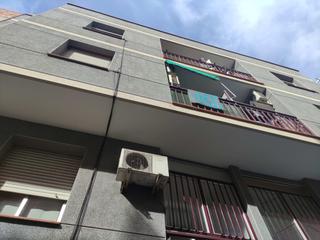 Piso  C/ joan valenti escalas. Solvia inmobiliaria  piso santa coloma de gramenet