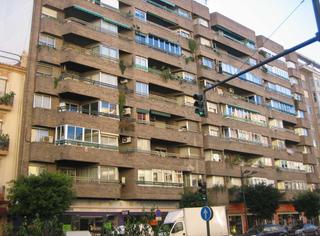 Pis  Av peris y valero. Solvia inmobiliaria  piso valencia