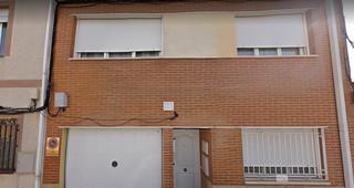 Chalet  C/ violeta. Solvia inmobiliaria  casa zaragoza