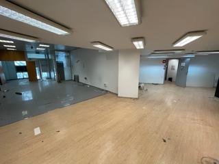 Local commercial  Av ronda de los tejares. Solvia inmobiliaria  locales córdoba