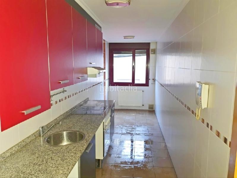 Foto bd09b0f9-334a-4c3a-8f40-88ec5d295a43. Piso solvia inmobiliaria piso en Sama Langreo