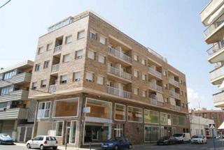 Pis  C/ sant cristofol. Solvia inmobiliaria  piso amposta