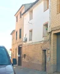 Casa aparellada  C/ ramón y cajal. Solvia inmobiliaria  chalet adosado mallén