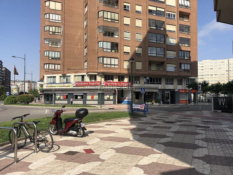 Foto c85adc89-1b83-46e4-a807-ce2c161d33a3. Lloguer local comercial a Reyes Católicos Burgos