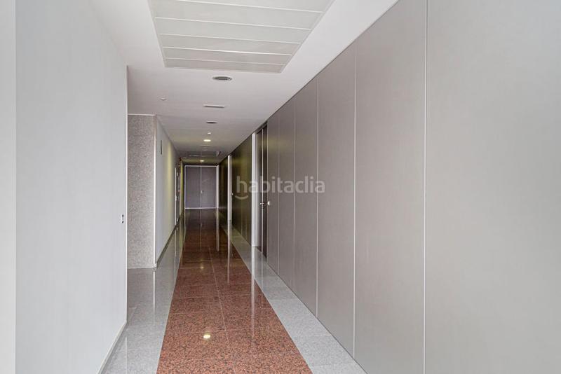 Foto 52360df1-6c5f-450b-8b03-fbb471836e9e. Office space in Garrapinillos Zaragoza