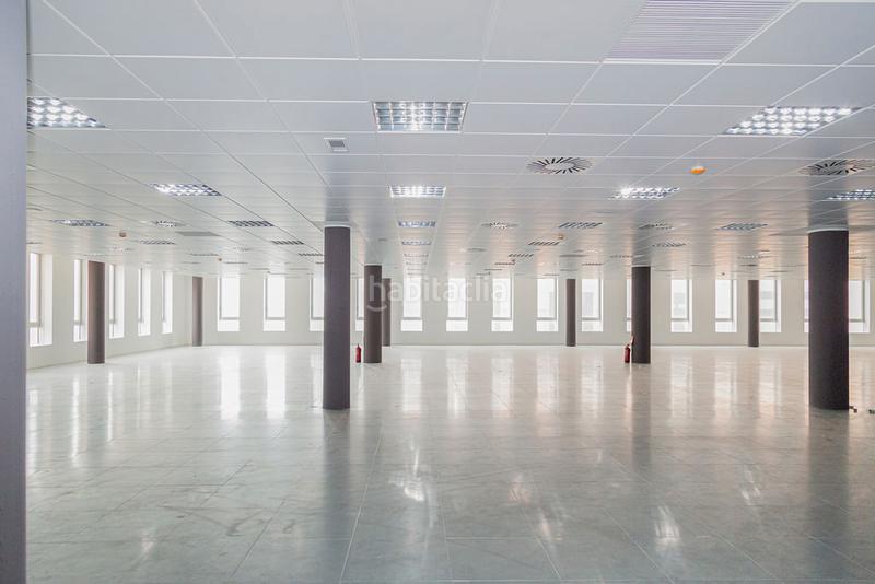 Foto 5bc58e8c-fe34-4c28-acb8-84be1154c46e. Office space in Garrapinillos Zaragoza