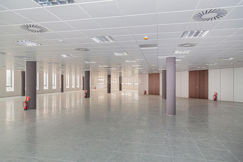 Foto 7705bc09-ad4e-45b7-8f76-ba94af27c14c. Office space in Garrapinillos Zaragoza